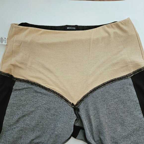 MICHI Charcoal Mesh Leggings with Structured Top🍁 Made in Canada - Picture 6 of 9